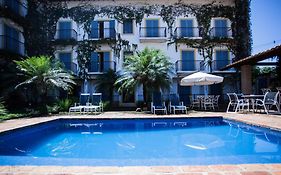 Vila Bueno Residence